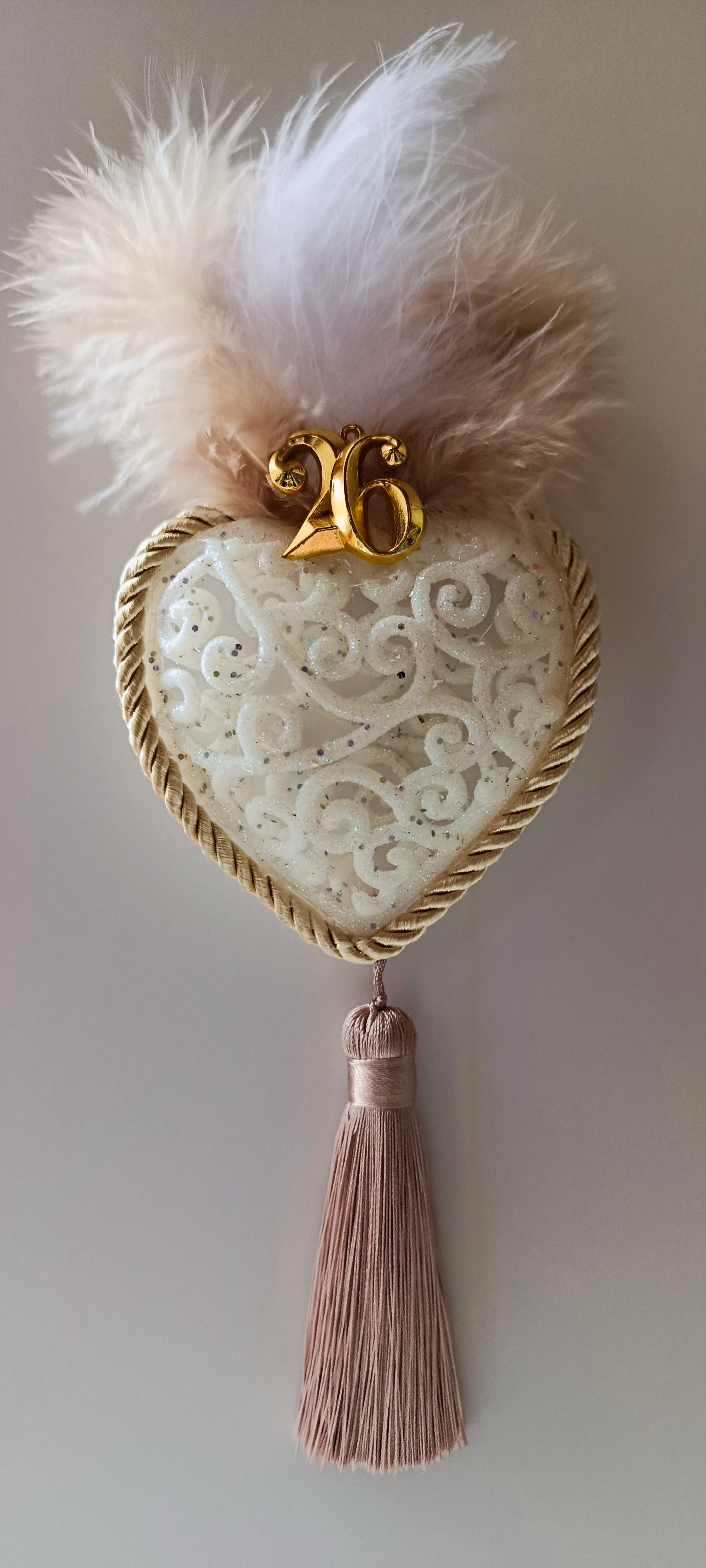 Γούρι 2026-Χριστουγεννιάτικο Στολίδι White Heart #002