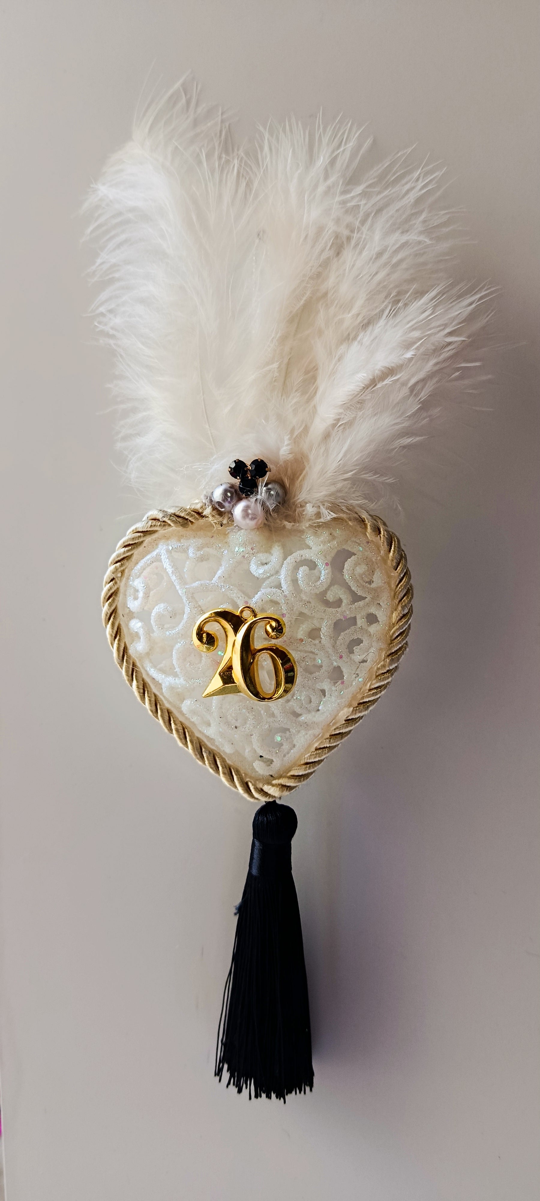 Γούρι 2026-Χριστουγεννιάτικο Στολίδι White Heart #008