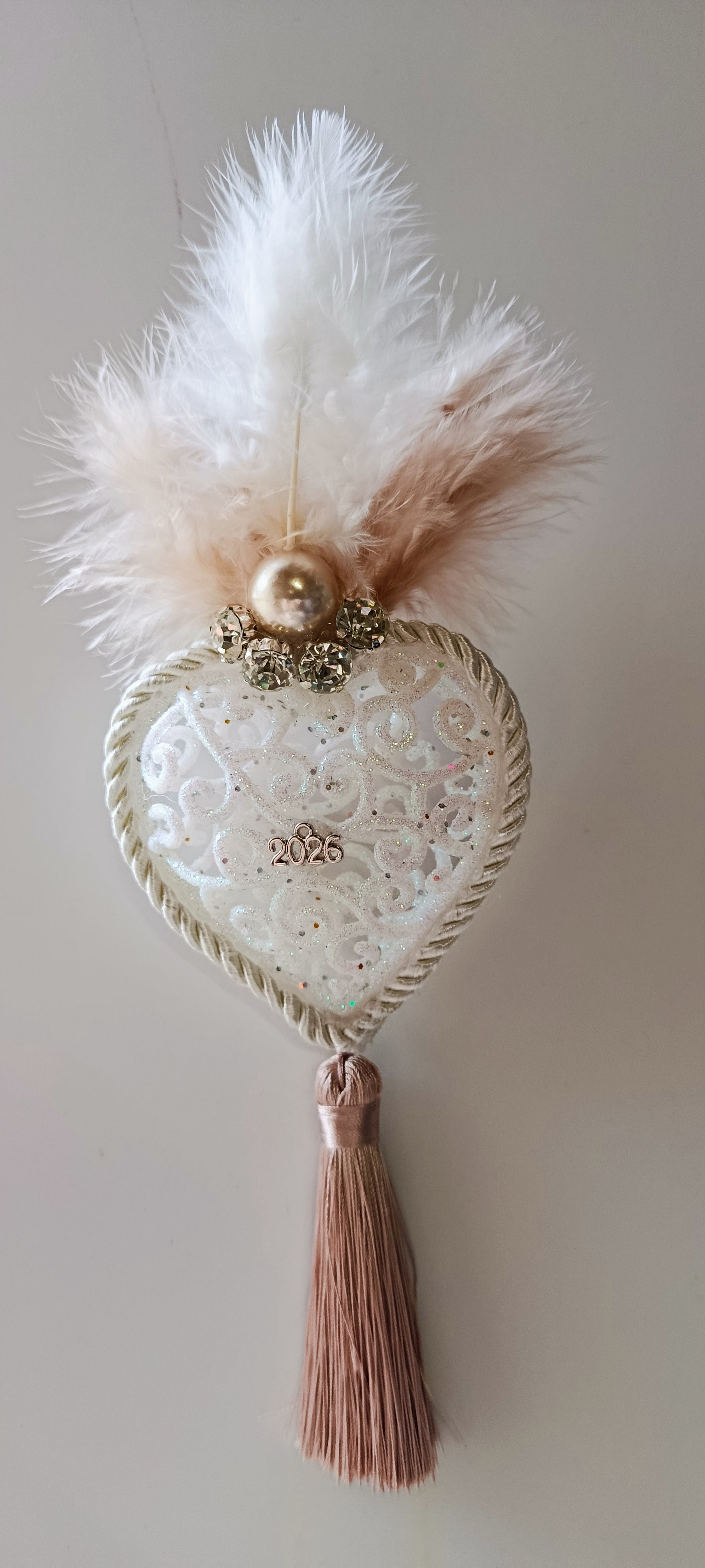 Γούρι 2026-Χριστουγεννιάτικο Στολίδι White Heart #004